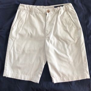 Vineyard vines pre own boy shorts size 14 white